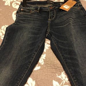NWT Lucky Brand Lolita Crop 8/29